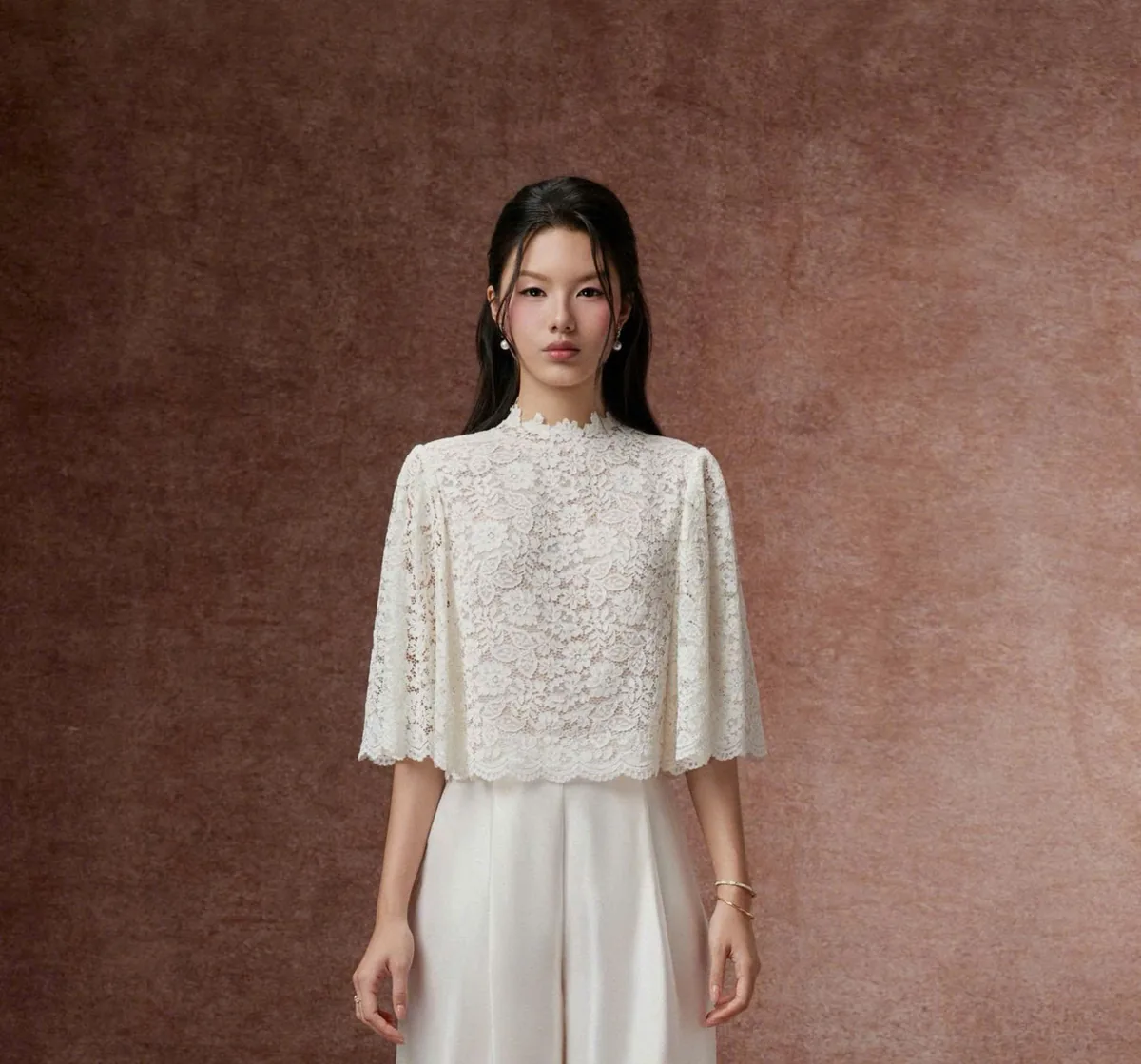 เสื้อ Cropped Lace Top JCA282